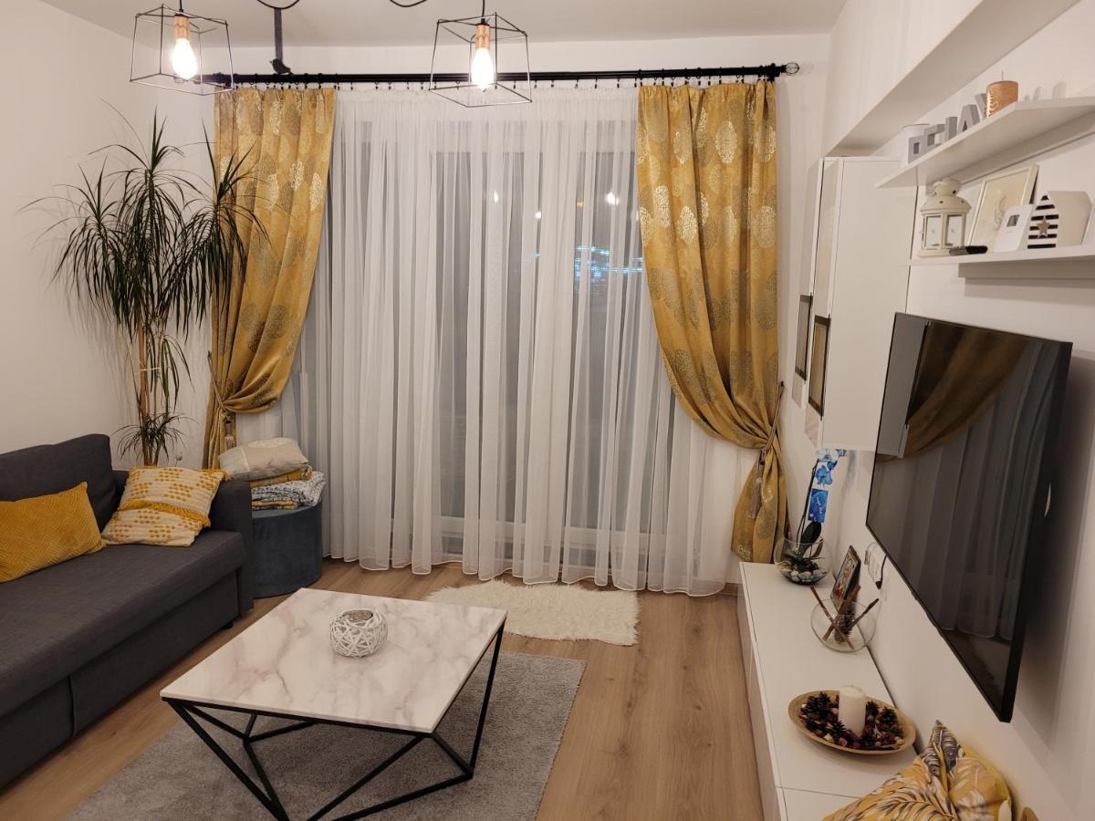 4Qualis Apartment Брашов Екстериор снимка