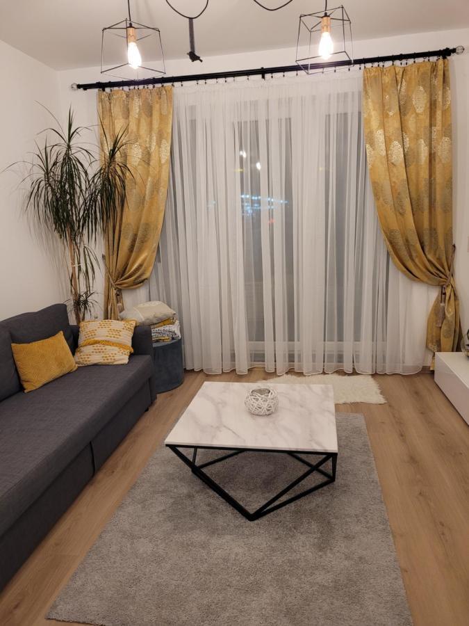 4Qualis Apartment Брашов Екстериор снимка