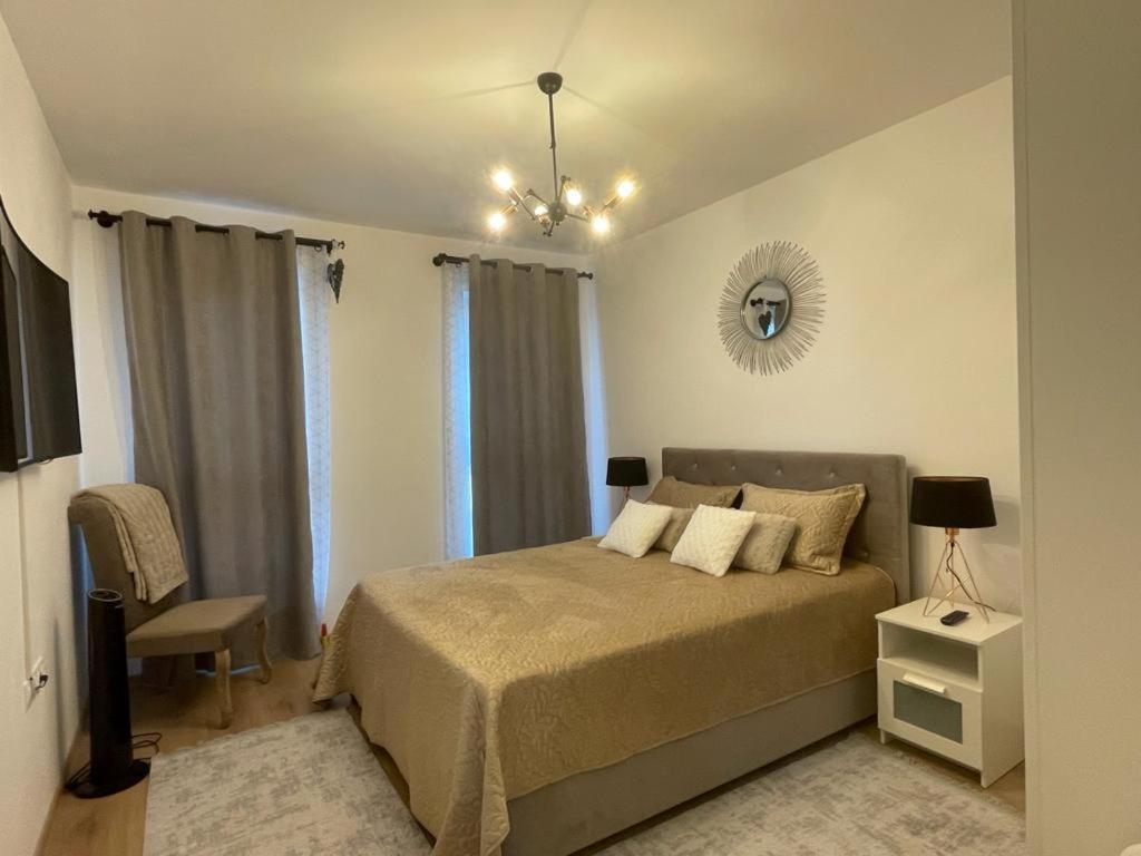 4Qualis Apartment Брашов Екстериор снимка